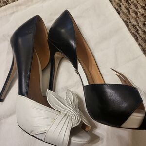 Badgley Mischka Tolia Floral high heels pump